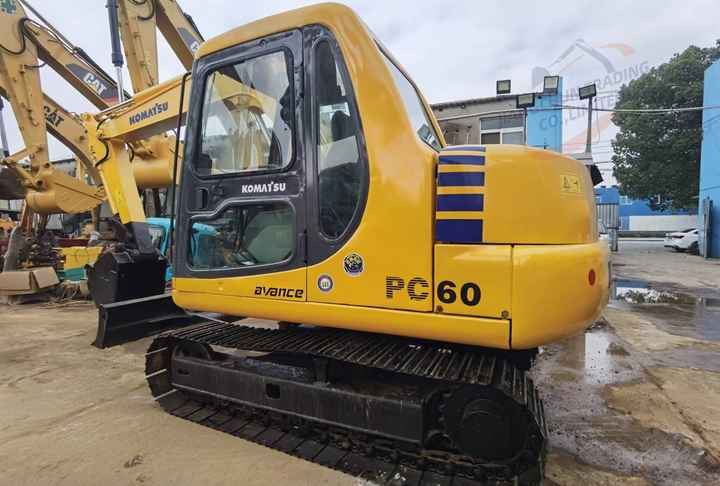 Used komatsu Pc60-7 Crawler Excavator 6 Ton Excavator In Shanghai China For Sale PC 60 60-7 PC60 PC78 excavator - Crawler excavator: picture 3 Used komatsu Pc60-7 Crawler Excavator 6 Ton Excavator In Shanghai China For Sale PC 60 60-7 PC60 PC78 excavator - Crawler excavator: picture 3