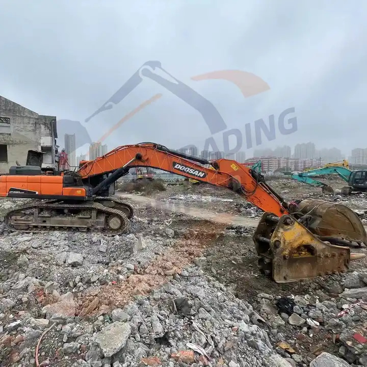 Low price Used Doosan excavator DX520LC-9C in good condition for sale - Crawler excavator: picture 1 Low price Used Doosan excavator DX520LC-9C in good condition for sale - Crawler excavator: picture 1