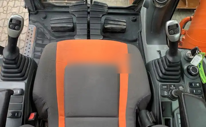 Crawler excavator second hand excavator used machinery equipment Doosan dx225 used excavators in stock for sale: picture 6