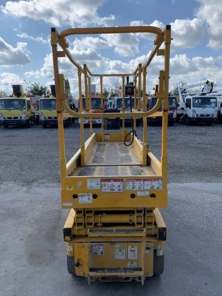 Haulotte Compact 8 - 8m, electric - Scissor lift: picture 3 Haulotte Compact 8 - 8m, electric - Scissor lift: picture 3