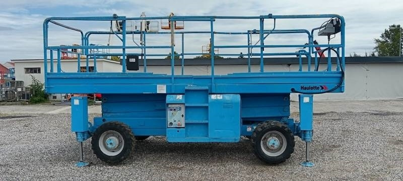 Haulotte H12SXL - 12m, 4x4, diesel - Scissor lift: picture 4 Haulotte H12SXL - 12m, 4x4, diesel - Scissor lift: picture 4
