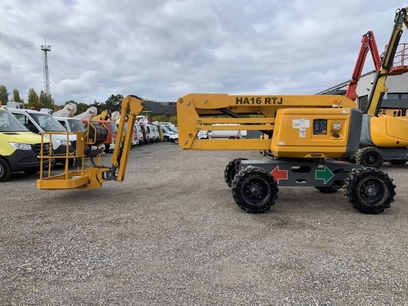 Haulotte HA16RTJ - 16m, 4x4x4, diesel - Articulated boom: picture 5 Haulotte HA16RTJ - 16m, 4x4x4, diesel - Articulated boom: picture 5