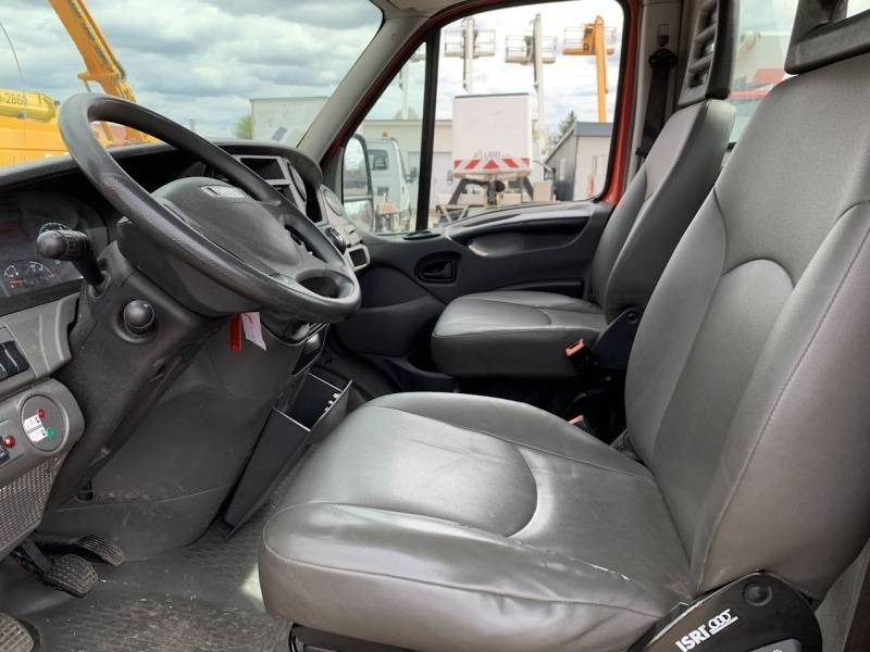 Truck mounted aerial platform Iveco Daily GSR E179T - 17,1m - 200 kg: picture 9