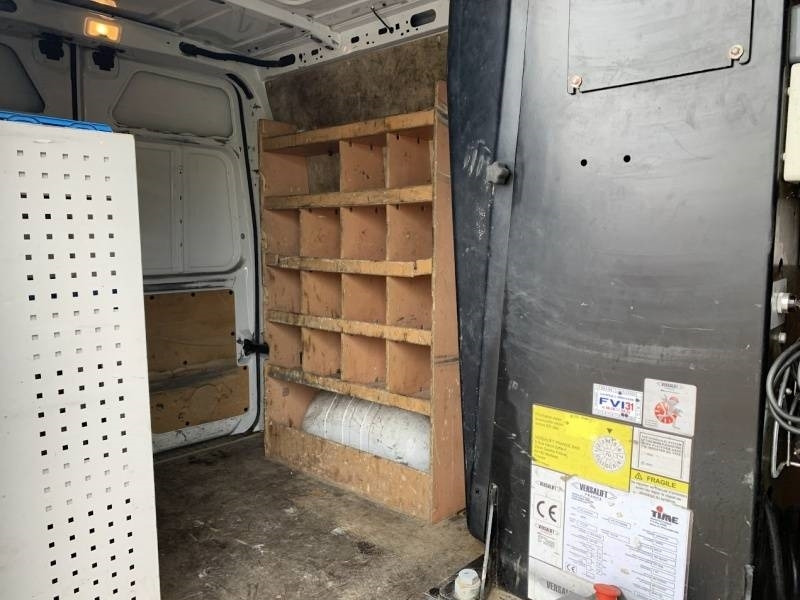 Truck mounted aerial platform Renault Master Versalift VTL135 EVO - 13,3 m - 120kg: picture 15 Truck mounted aerial platform Renault Master Versalift VTL135 EVO - 13,3 m - 120kg: picture 15