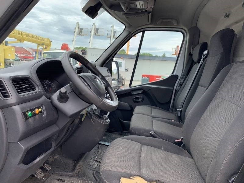 Truck mounted aerial platform Renault Master Versalift VTL135 EVO - 13,3 m - 120kg: picture 10 Truck mounted aerial platform Renault Master Versalift VTL135 EVO - 13,3 m - 120kg: picture 10