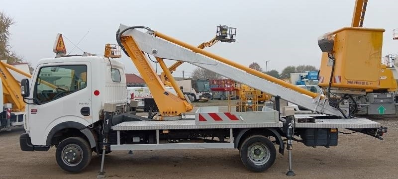 Renault Maxity Multitel 160 ALU DS - 16m - Truck mounted aerial platform: picture 5 Renault Maxity Multitel 160 ALU DS - 16m - Truck mounted aerial platform: picture 5