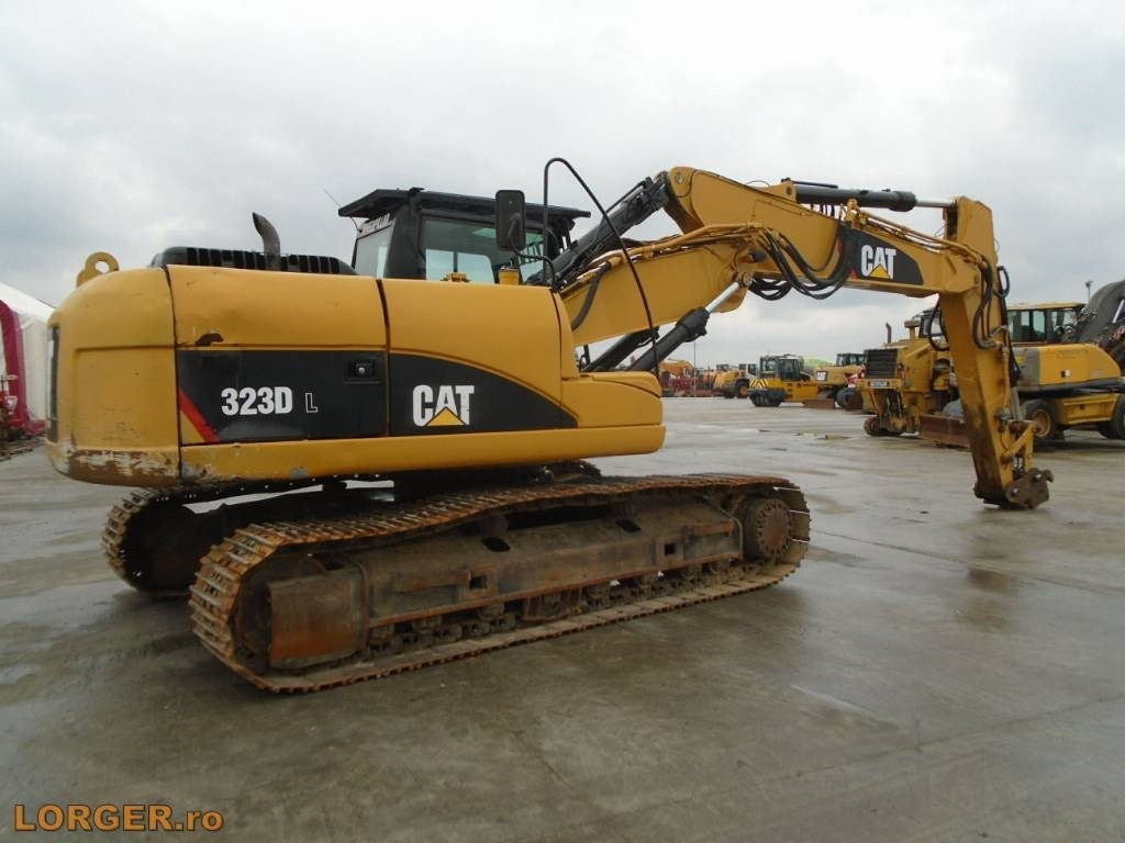 CAT 323 D - Crawler excavator: picture 3 CAT 323 D - Crawler excavator: picture 3