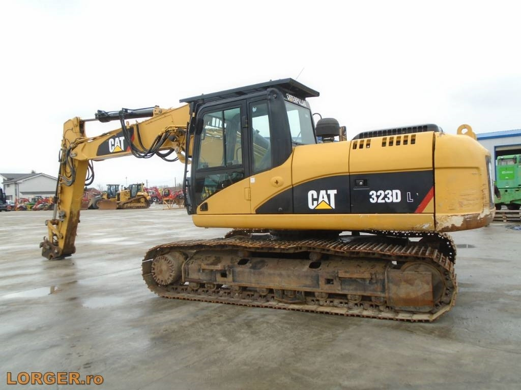 CAT 323 D - Crawler excavator: picture 2 CAT 323 D - Crawler excavator: picture 2
