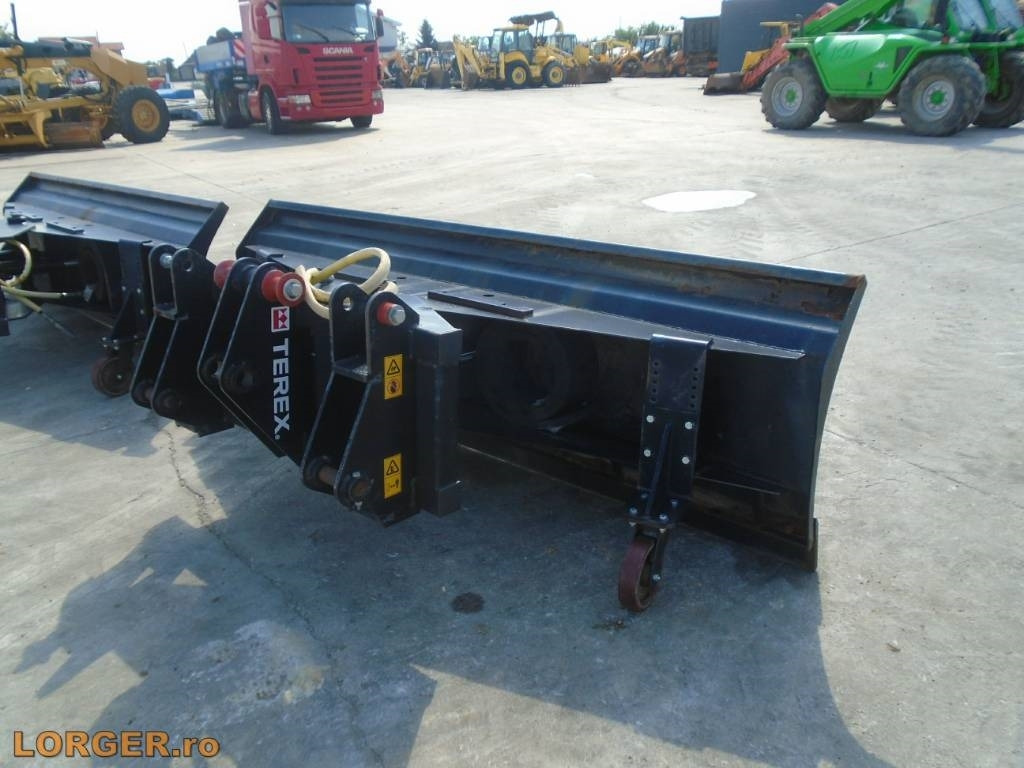 Terex 2640MM - Snow plough: picture 1 Terex 2640MM - Snow plough: picture 1