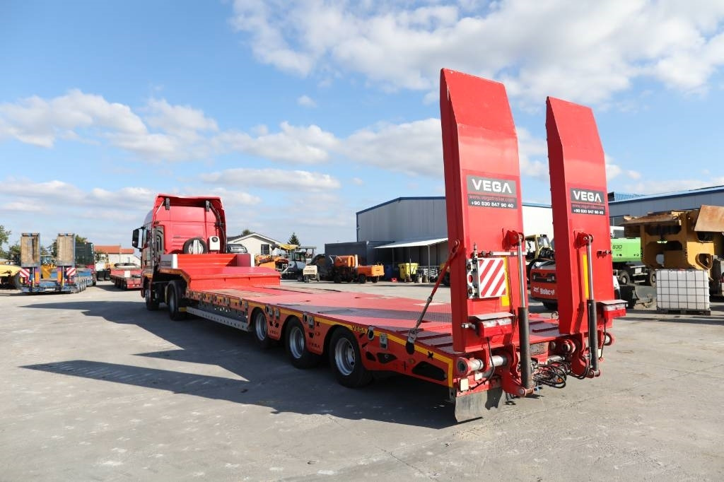 MAN TGX 18.500 4x2 LLS + Trailer Vega 3 axel lowbed  - Tractor unit: picture 5 MAN TGX 18.500 4x2 LLS + Trailer Vega 3 axel lowbed  - Tractor unit: picture 5