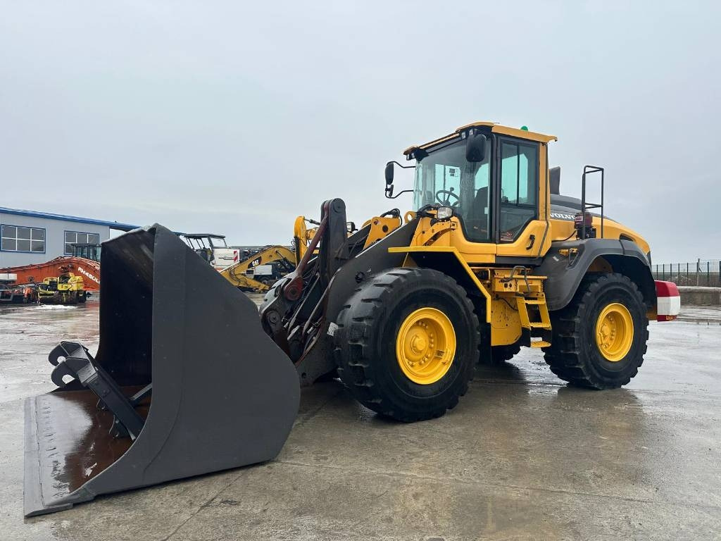 Volvo L 110 H - Wheel loader: picture 1 Volvo L 110 H - Wheel loader: picture 1