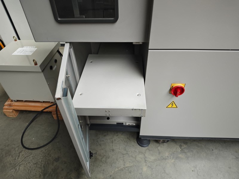 Horizon HT-30 | 2005 | 1.65 Mio - Paper cutting machine: picture 5 Horizon HT-30 | 2005 | 1.65 Mio - Paper cutting machine: picture 5