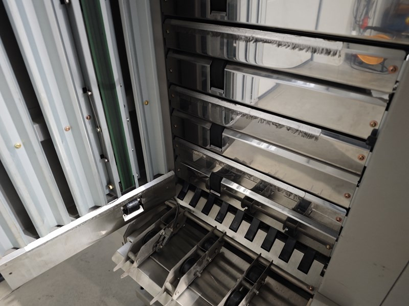 Horizon VAC-100 c | collator | 10 stations | 2005 | 1.17 mio - Printing machinery: picture 3 Horizon VAC-100 c | collator | 10 stations | 2005 | 1.17 mio - Printing machinery: picture 3