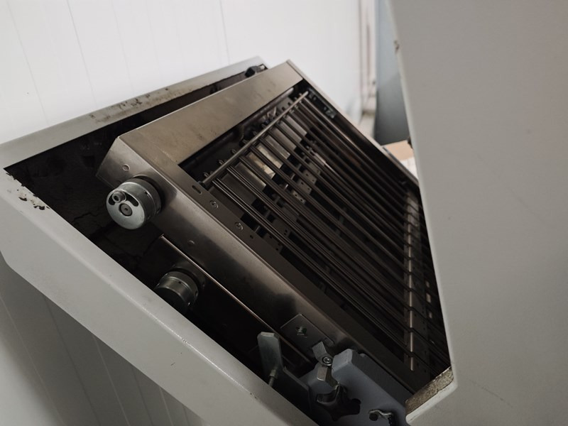 MB Bäuerle CAS 524 | 1995 - Folding machine: picture 2 MB Bäuerle CAS 524 | 1995 - Folding machine: picture 2