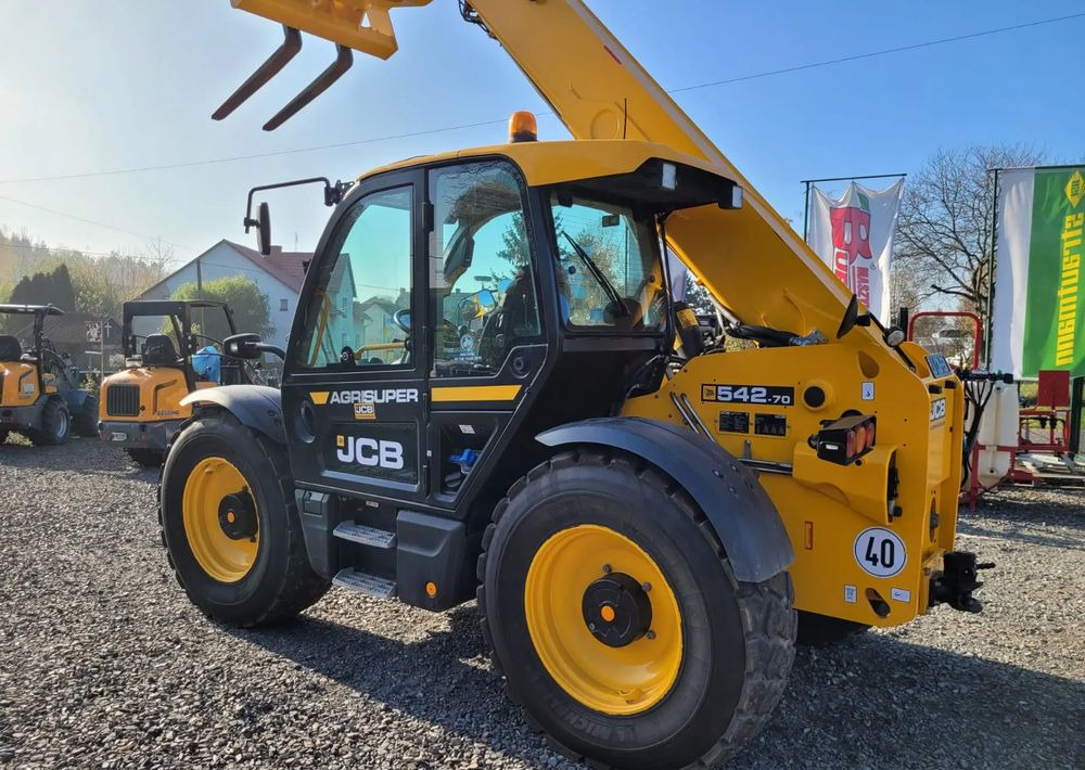 JCB 542-70 - Telescopic handler: picture 3 JCB 542-70 - Telescopic handler: picture 3