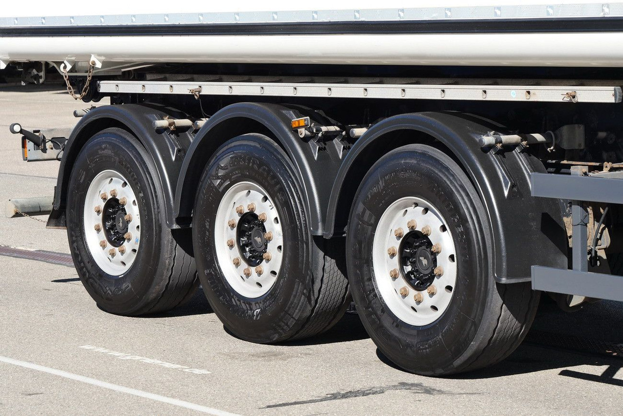 Schmitz Cargobull ALUMULDE 50 m³ SKI 24 SL 9,6/ 47m3 /MULTITÜRE - Tipper semi-trailer: picture 4 Schmitz Cargobull ALUMULDE 50 m³ SKI 24 SL 9,6/ 47m3 /MULTITÜRE - Tipper semi-trailer: picture 4