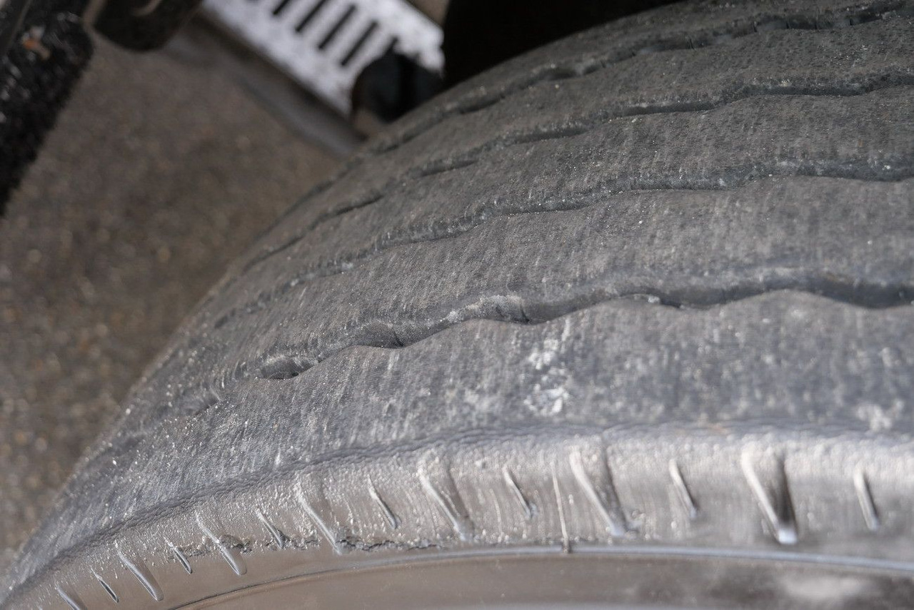 Closed box semi-trailer Schmitz Cargobull SKO 24/DOPPELSTOCK / 2,70/ 2 x LIFT nur 48000 km: picture 23 Closed box semi-trailer Schmitz Cargobull SKO 24/DOPPELSTOCK / 2,70/ 2 x LIFT nur 48000 km: picture 23