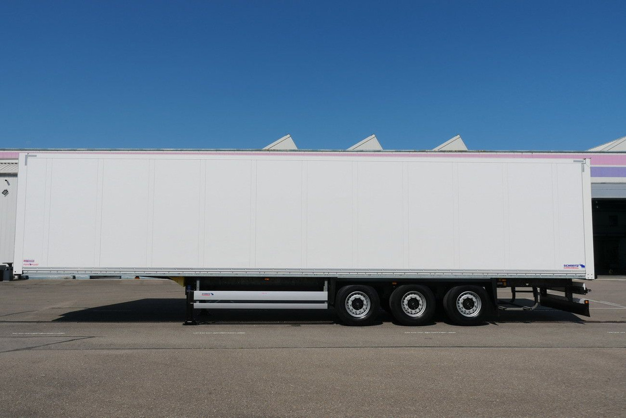 Closed box semi-trailer Schmitz Cargobull SKO 24 / ROLLTOR / LIFTACHSE /2 x ZURRLEISTE: picture 6