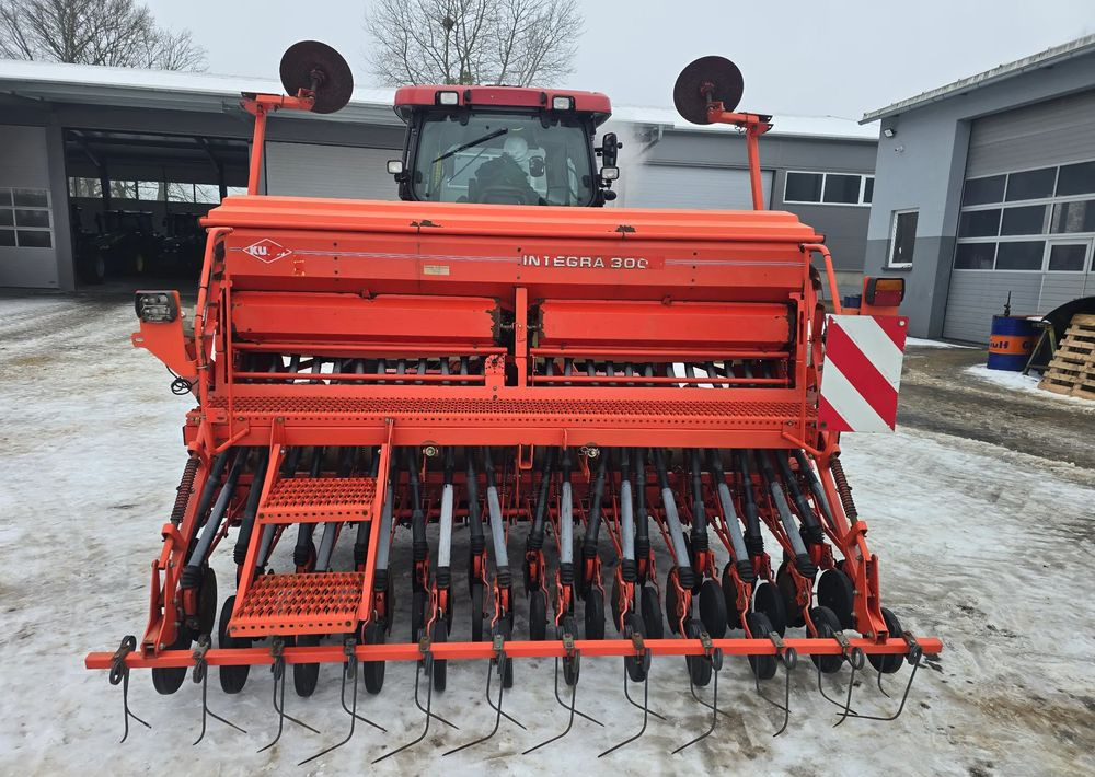 Kuhn Integra 3000 - Seed drill: picture 5 Kuhn Integra 3000 - Seed drill: picture 5