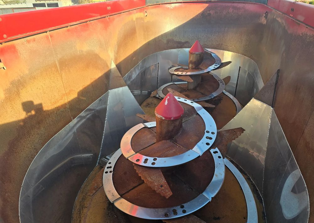 Strautmann Verti-Mix 2002SF Double - Livestock equipment: picture 5 Strautmann Verti-Mix 2002SF Double - Livestock equipment: picture 5