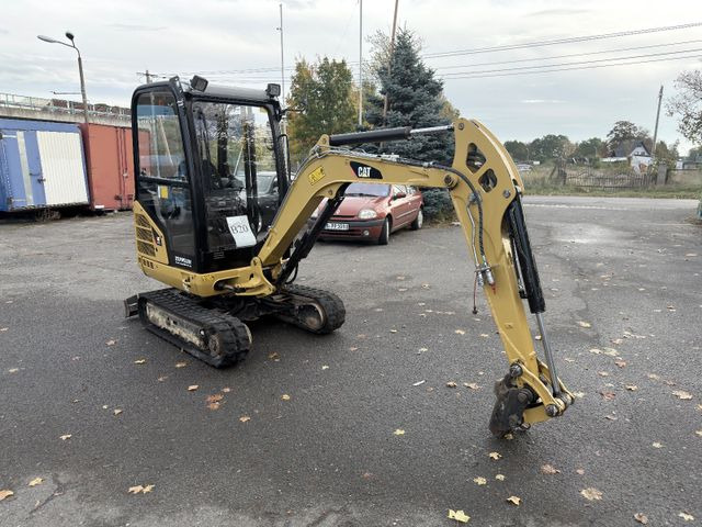 CAT 302.2D - Mini excavator: picture 2 CAT 302.2D - Mini excavator: picture 2