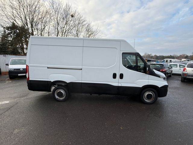 Iveco Daily Kasten HKa 35 S - Panel van: picture 5 Iveco Daily Kasten HKa 35 S - Panel van: picture 5