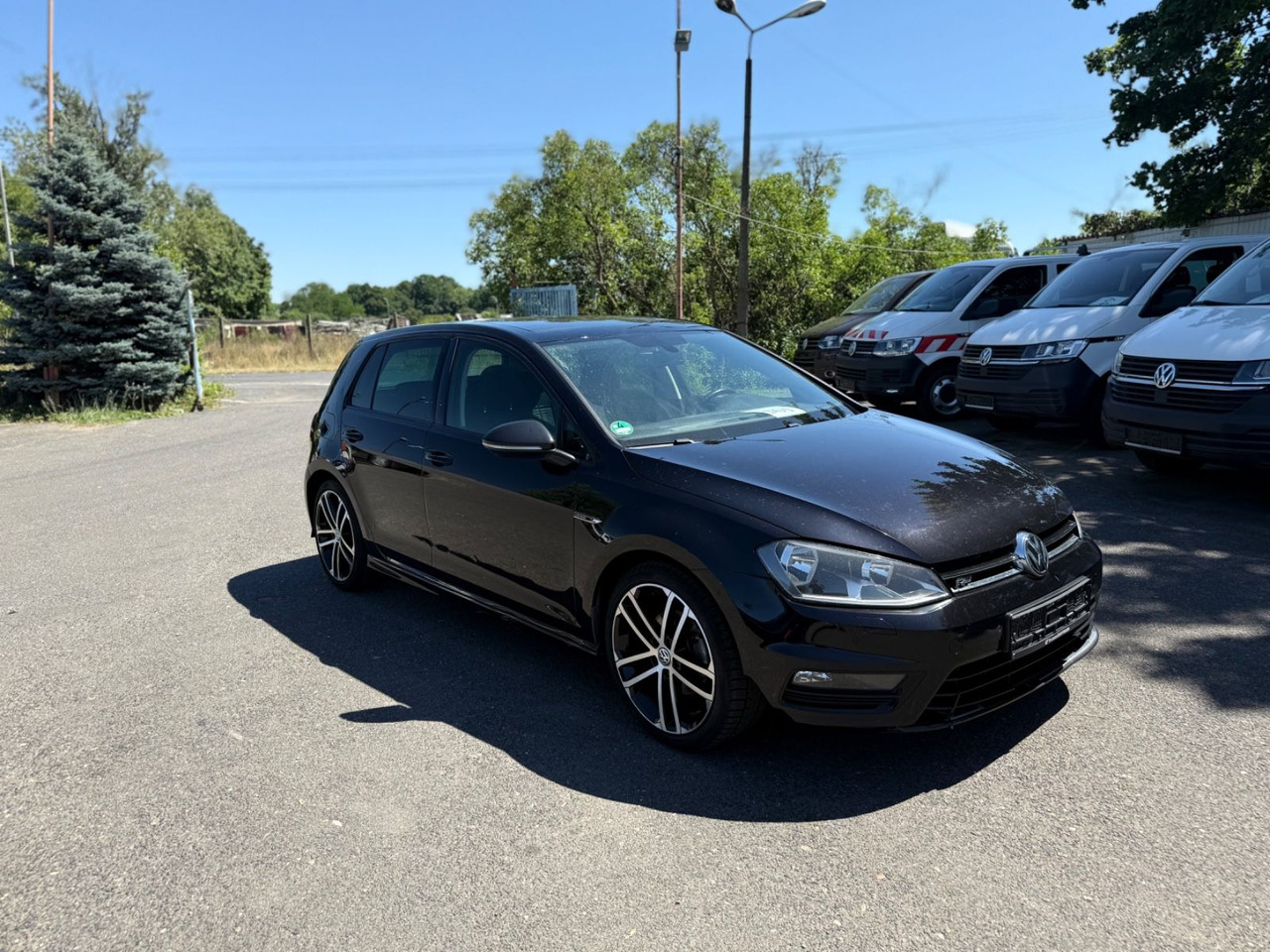 Volkswagen Golf VII Lim. Lounge BMT R-line - Sedan: picture 2 Volkswagen Golf VII Lim. Lounge BMT R-line - Sedan: picture 2