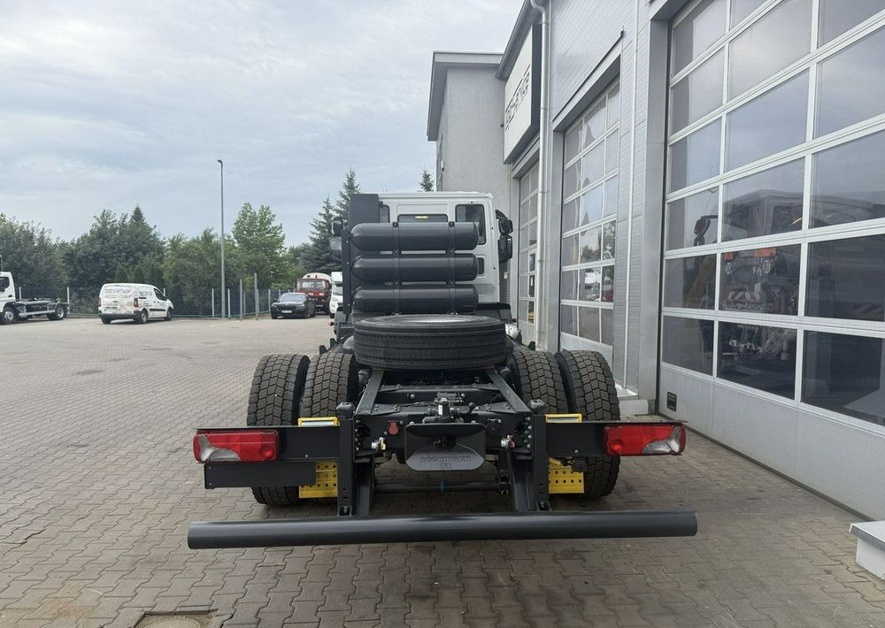 Iveco EuroCargo CNG - Cab chassis truck: picture 4 Iveco EuroCargo CNG - Cab chassis truck: picture 4