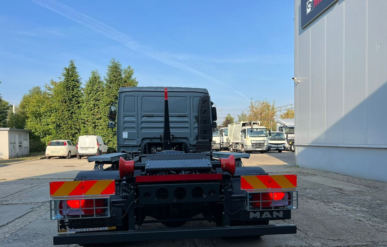 MAN TGL 12.180 - Hook lift truck: picture 5 MAN TGL 12.180 - Hook lift truck: picture 5