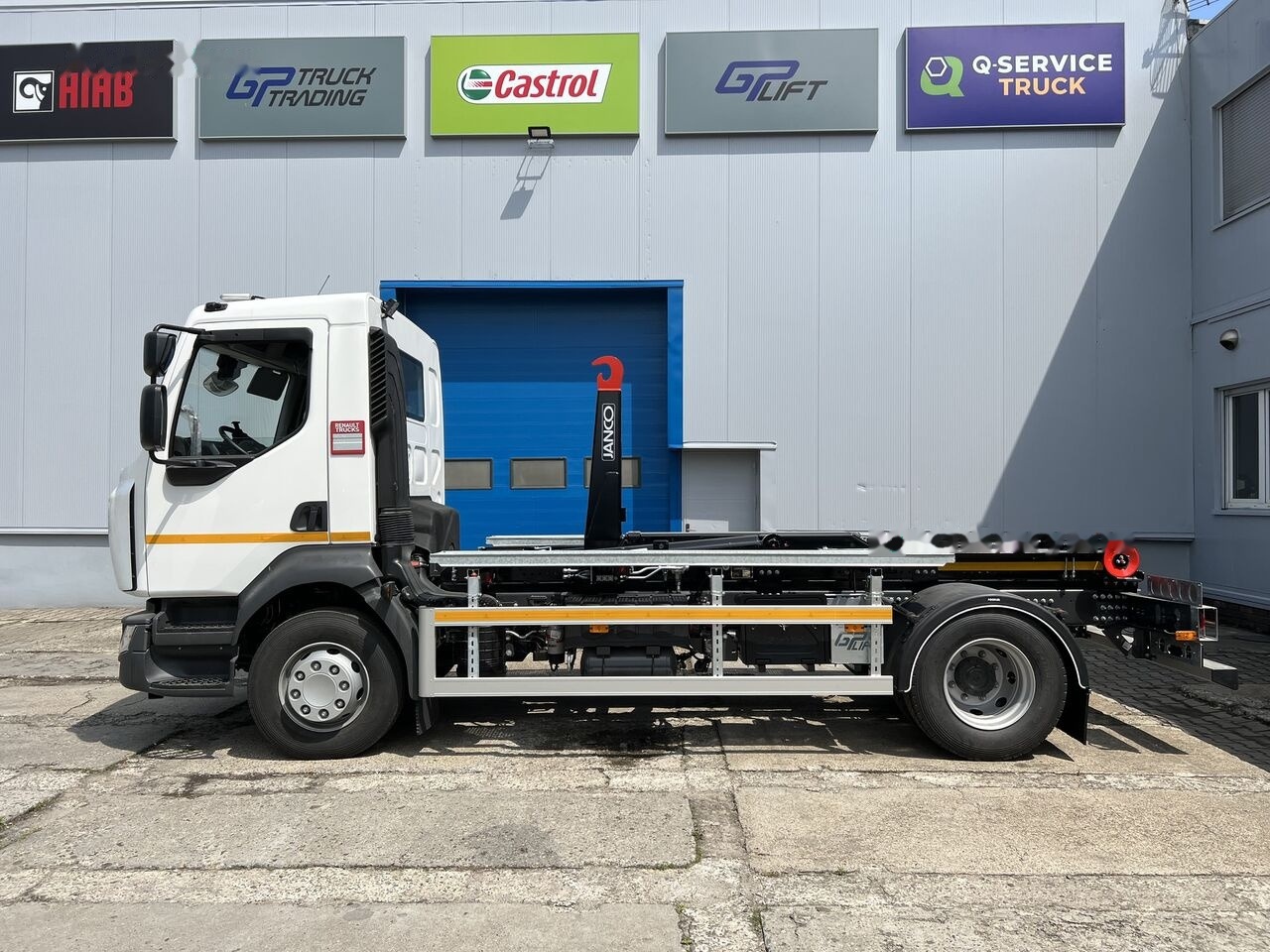 New Hook lift truck Renault D16: picture 6