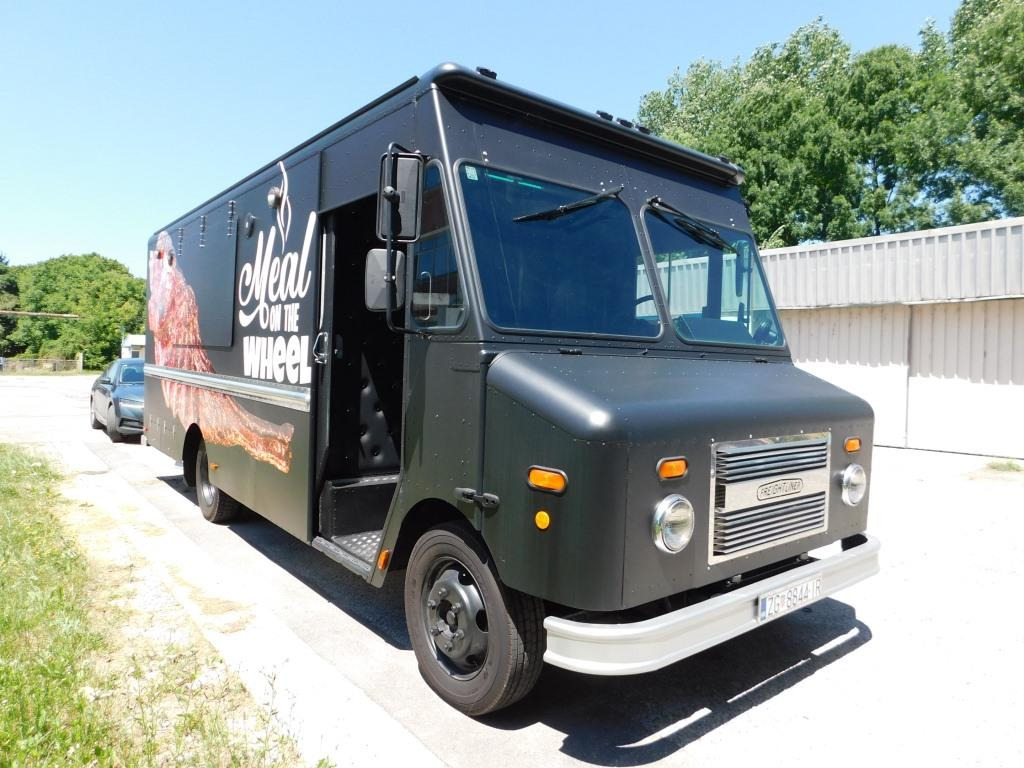 FREIGHTLINER MT3 - Vending truck: picture 2 FREIGHTLINER MT3 - Vending truck: picture 2