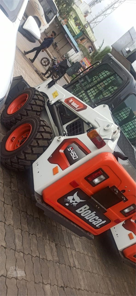 New Skid steer loader BOBCAT S450: picture 9