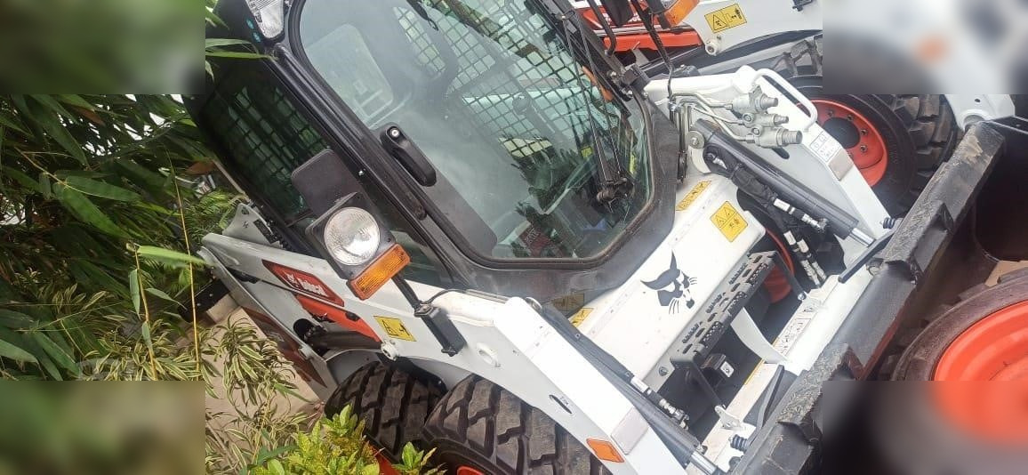BOBCAT S450 - Skid steer loader: picture 1 BOBCAT S450 - Skid steer loader: picture 1