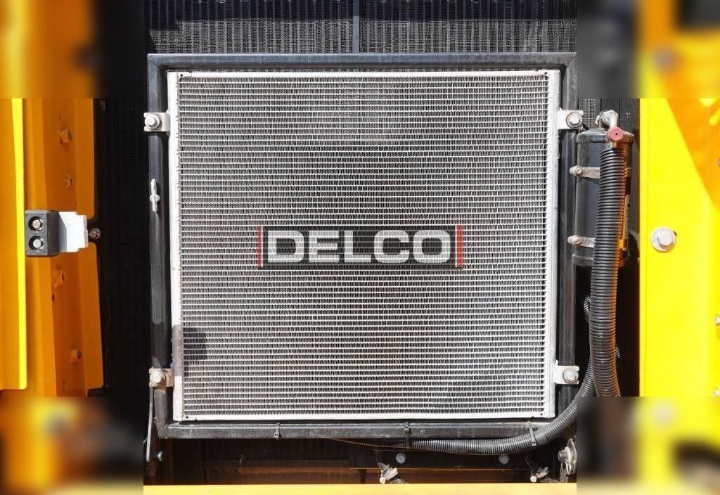 New Crawler excavator JCB 225 LC: picture 10