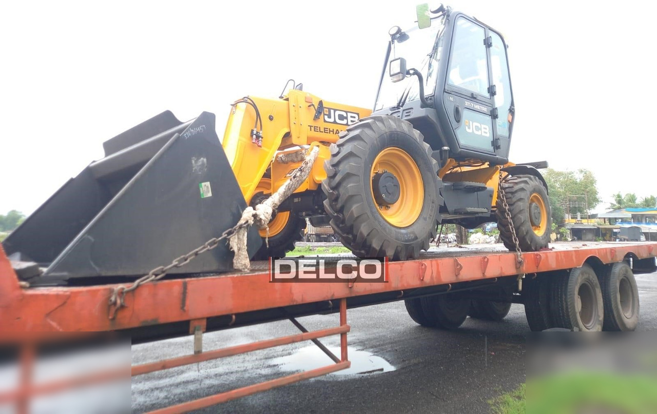 New Telescopic handler JCB 530-70: picture 16