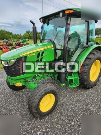 JOHN DEERE 5075E - Farm tractor: picture 3 JOHN DEERE 5075E - Farm tractor: picture 3