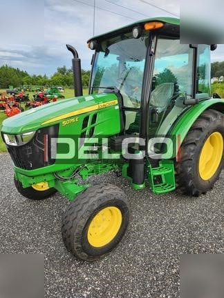 JOHN DEERE 5075E - Farm tractor: picture 3 JOHN DEERE 5075E - Farm tractor: picture 3
