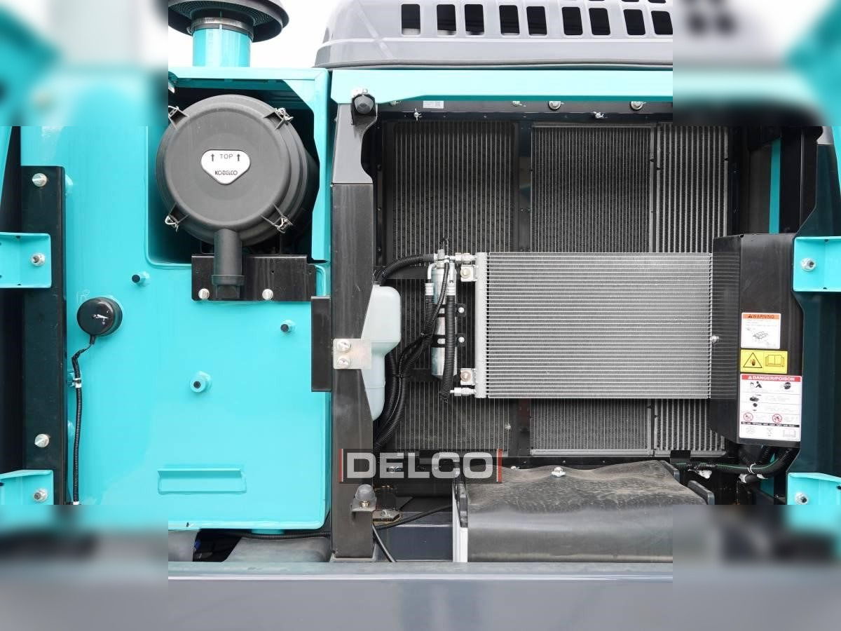 New Crawler excavator KOBELCO SK220: picture 11