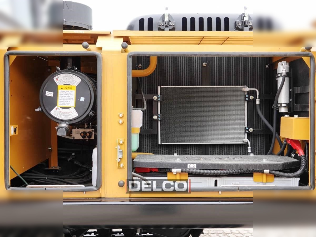 New Crawler excavator SANY SY210 LC: picture 8