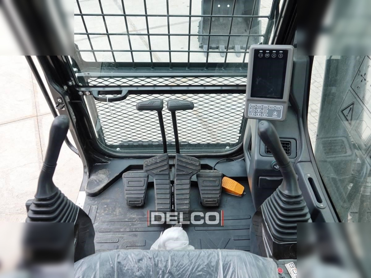 New Crawler excavator SANY SY210 LC: picture 11