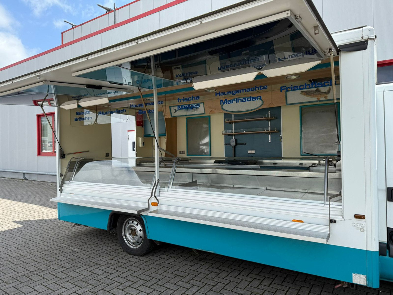 Renault Borco Höhns Fischmobil - Vending truck: picture 4 Renault Borco Höhns Fischmobil - Vending truck: picture 4