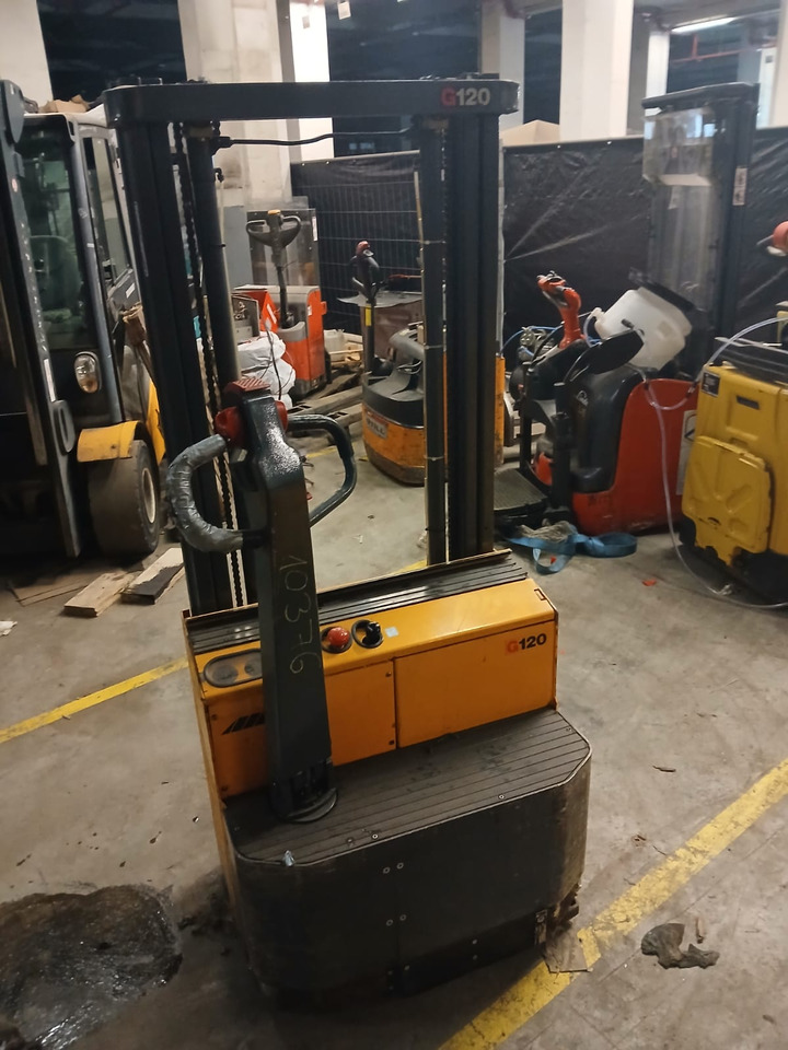 EGV12 - Stacker: picture 5 EGV12 - Stacker: picture 5