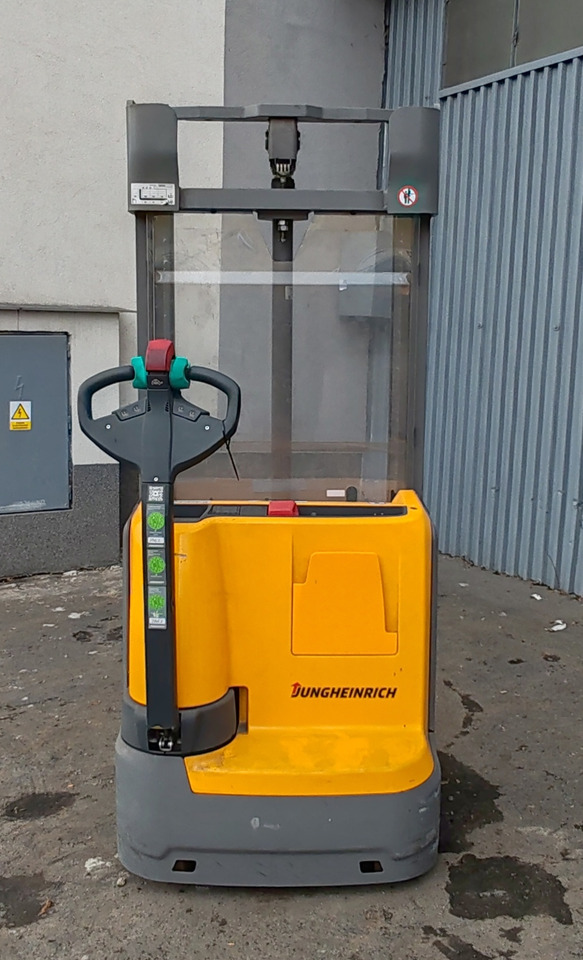 Jungheinrich EJC 112 2022y/ 1064mh/ 2.9m - Stacker: picture 4 Jungheinrich EJC 112 2022y/ 1064mh/ 2.9m - Stacker: picture 4