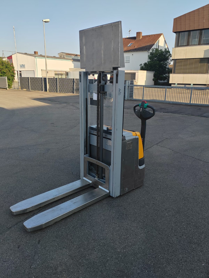 Jungheinrich EJC 112z/ remote control/ acid protect/ initial/ 511h - Stacker: picture 1 Jungheinrich EJC 112z/ remote control/ acid protect/ initial/ 511h - Stacker: picture 1