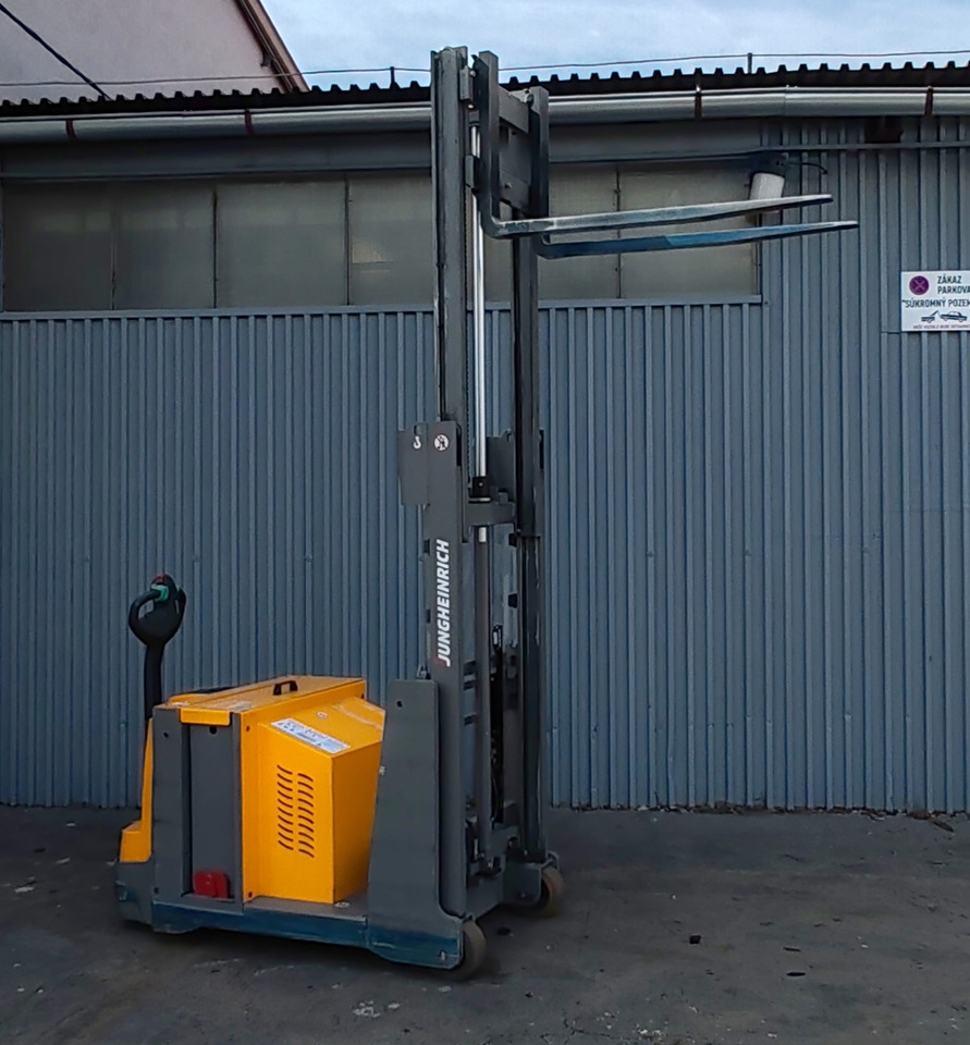 Jungheinrich EJG112 batt2024/ 2019y/ 12478mh/ 2.5m/ tilt - Stacker: picture 5 Jungheinrich EJG112 batt2024/ 2019y/ 12478mh/ 2.5m/ tilt - Stacker: picture 5