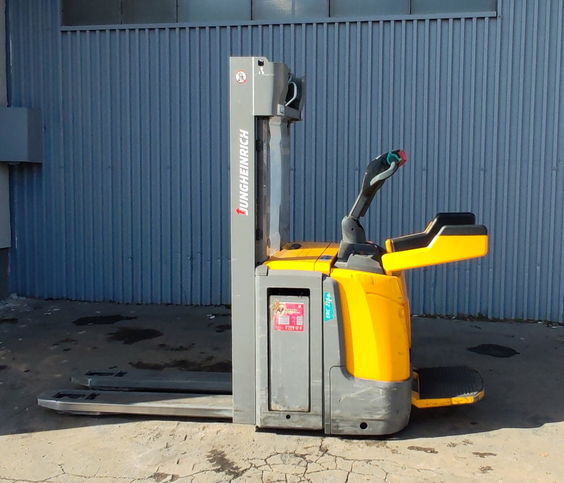Jungheinrich ERC 216z / 2018y/ initiallift/ 7761h - Stacker: picture 1 Jungheinrich ERC 216z / 2018y/ initiallift/ 7761h - Stacker: picture 1