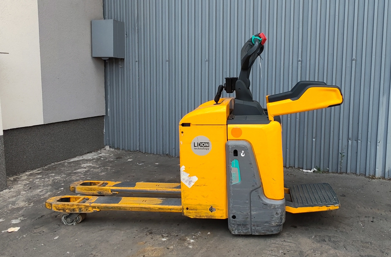 Jungheinrich ERE 120 Li-Ion 2t/ 2020y/ 4561mh - Pallet truck: picture 1 Jungheinrich ERE 120 Li-Ion 2t/ 2020y/ 4561mh - Pallet truck: picture 1