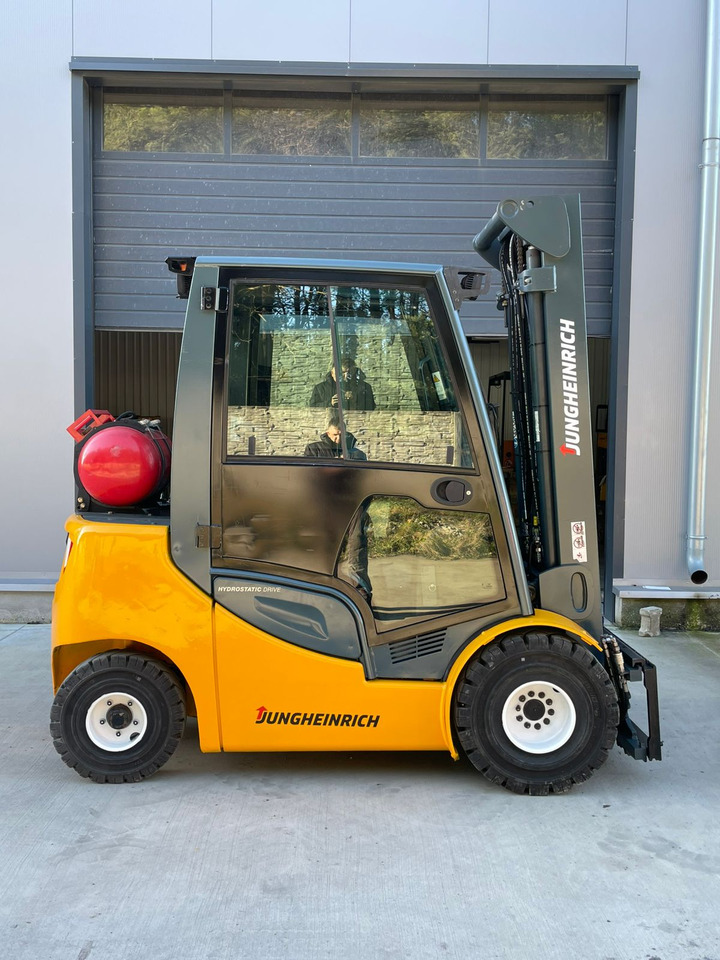 Jungheinrich TFG 425S 5.5m/ 5434m.h.(Res MA) - LPG forklift: picture 3 Jungheinrich TFG 425S 5.5m/ 5434m.h.(Res MA) - LPG forklift: picture 3