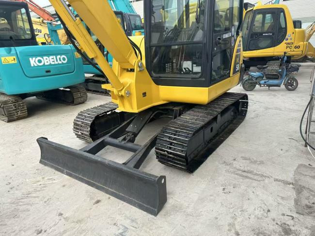 Komatsu PC56 - Mini excavator: picture 3 Komatsu PC56 - Mini excavator: picture 3