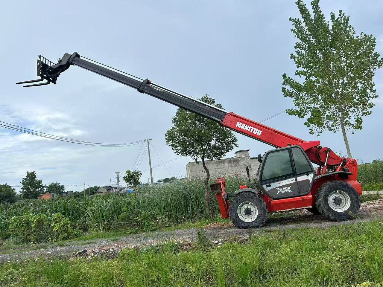 MANITOU MT-1740 - Telescopic handler: picture 2 MANITOU MT-1740 - Telescopic handler: picture 2